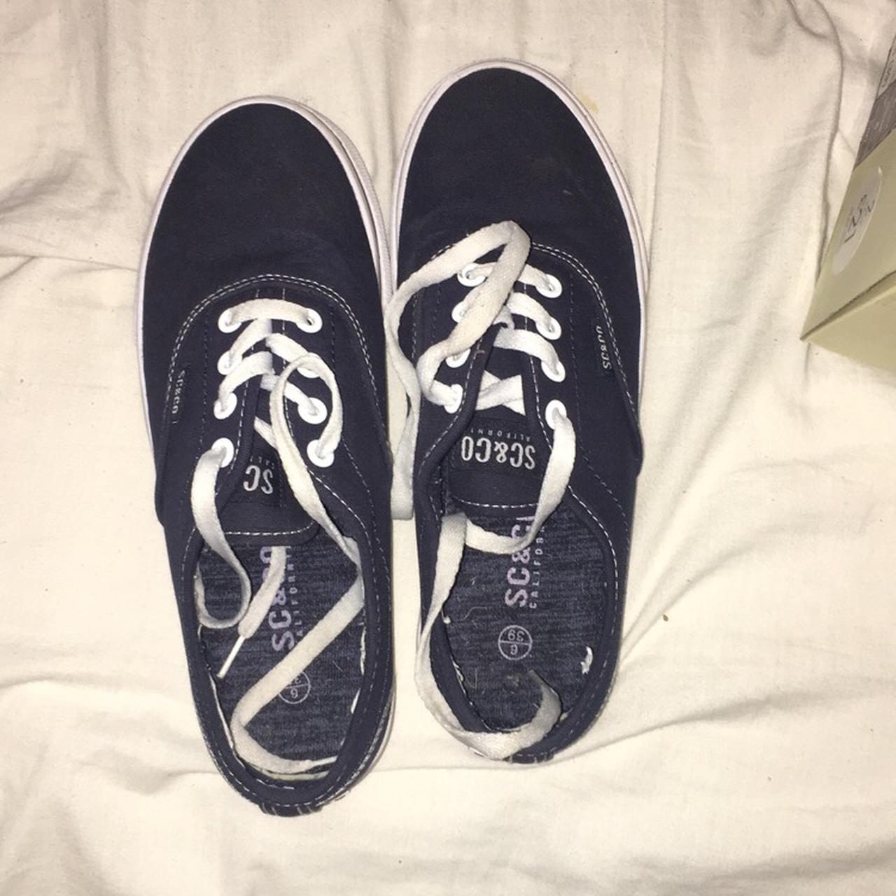 Navy and White SC&Co shoes/Perfect condition!