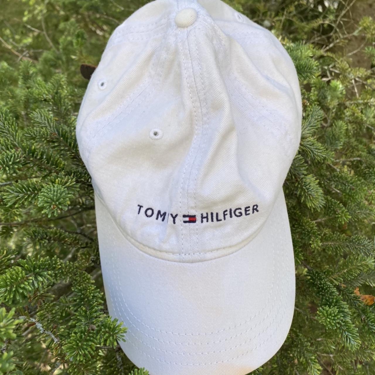 tommy hilfiger chappals