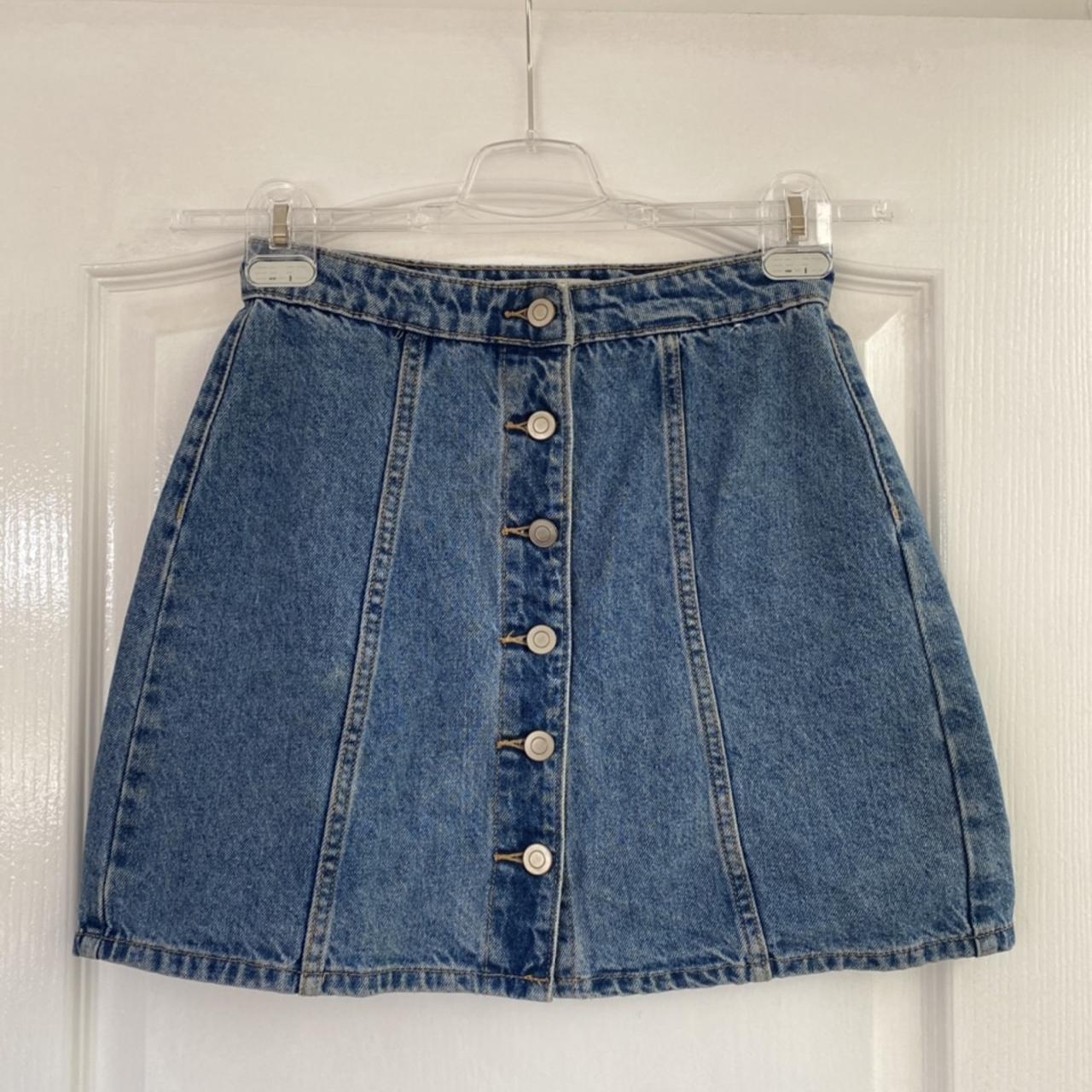 Lovely denim skirt in perfect condition. - Depop