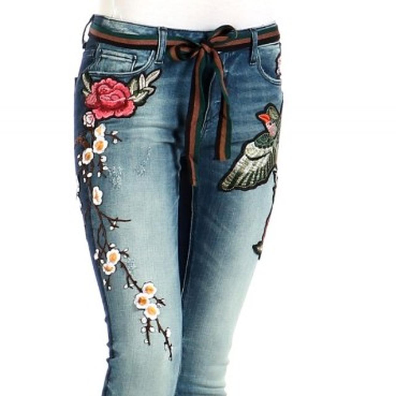 Jeans ricamati fracomina taglia 27 Depop