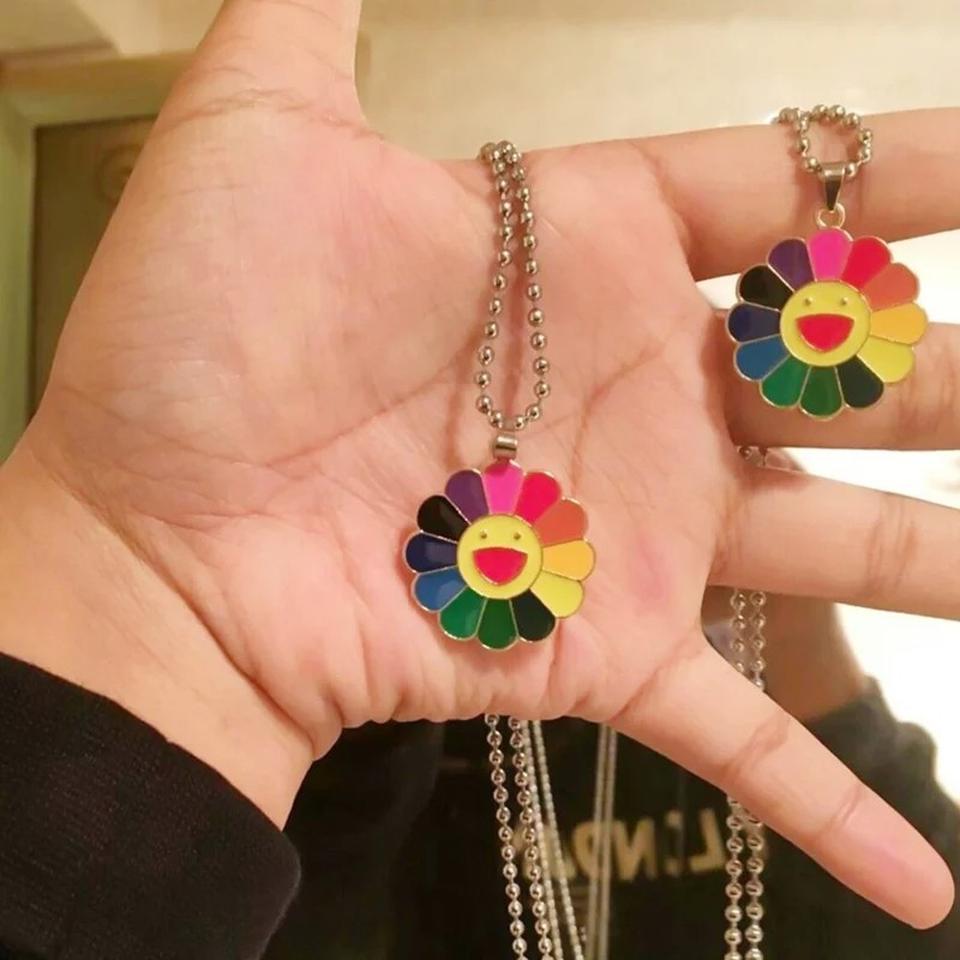 TAKASHI MURAKAMI FLOWER KEY CHAIN • Silver key chain - Depop