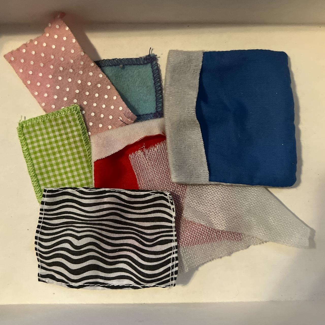 Bundle of LPS accessories BLANKETS AND TOWES! this... - Depop