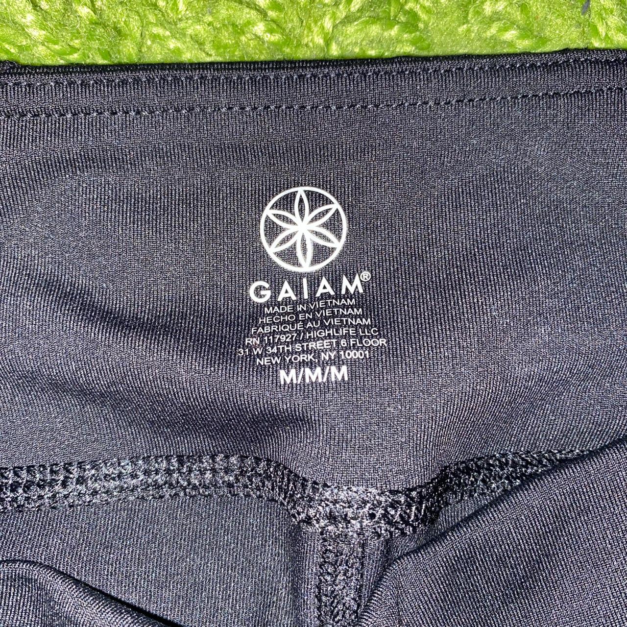 black gaiam om yoga leggings has small hidden - Depop