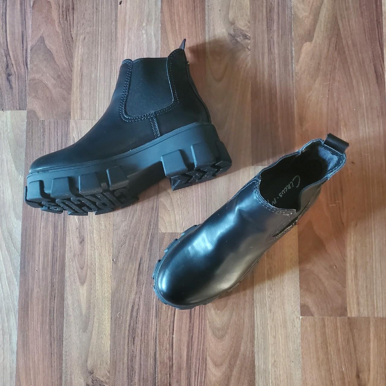 darielle sam edelman