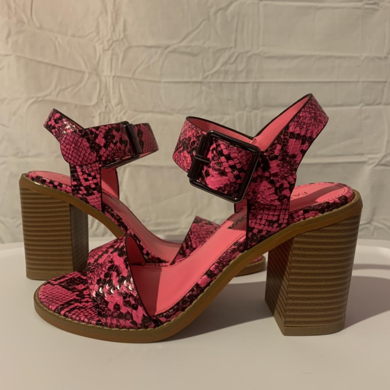 Fashion nova 2024 block heels