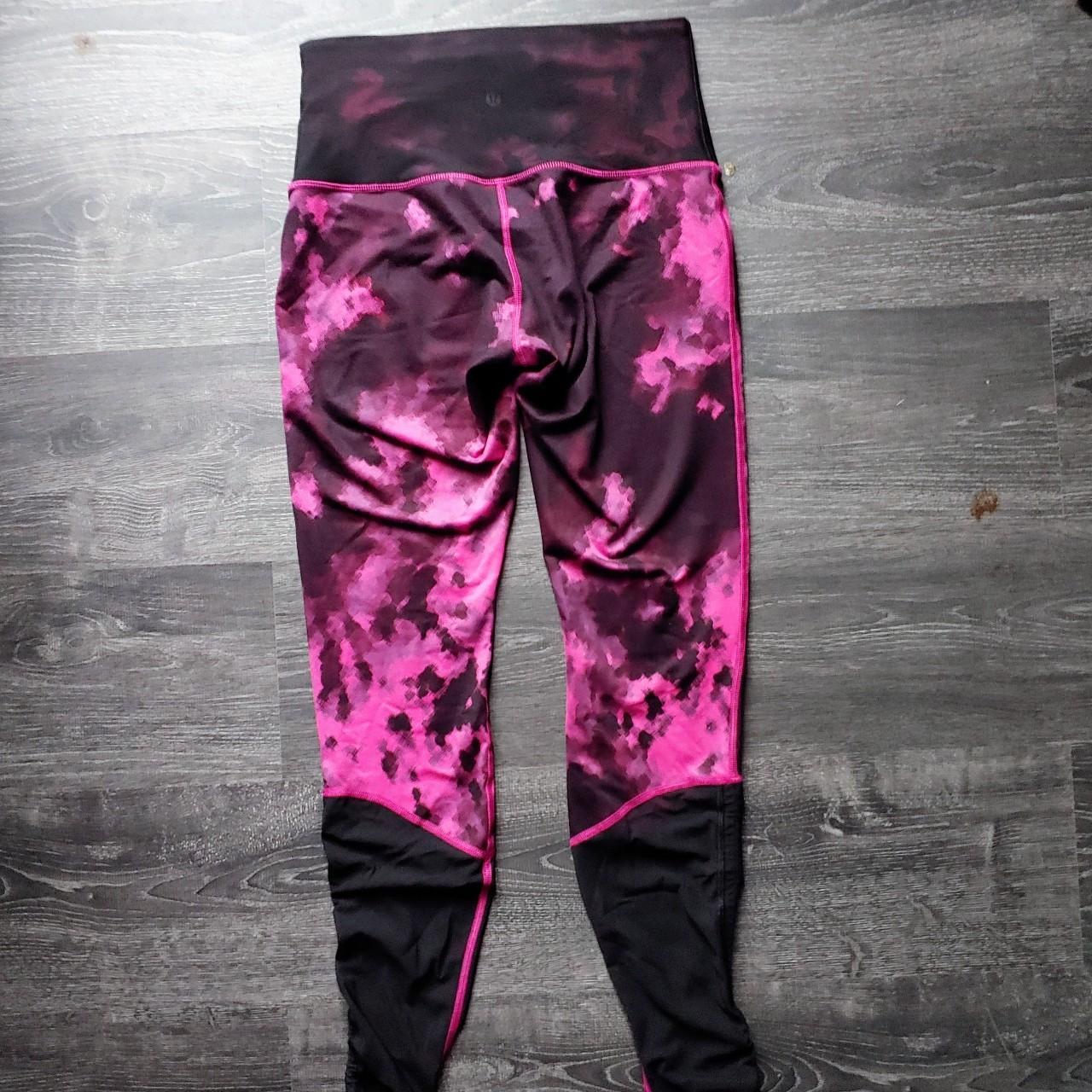 Lululemon Sweaty Endeavor Tight-Blooming Pixie Raspberry Black