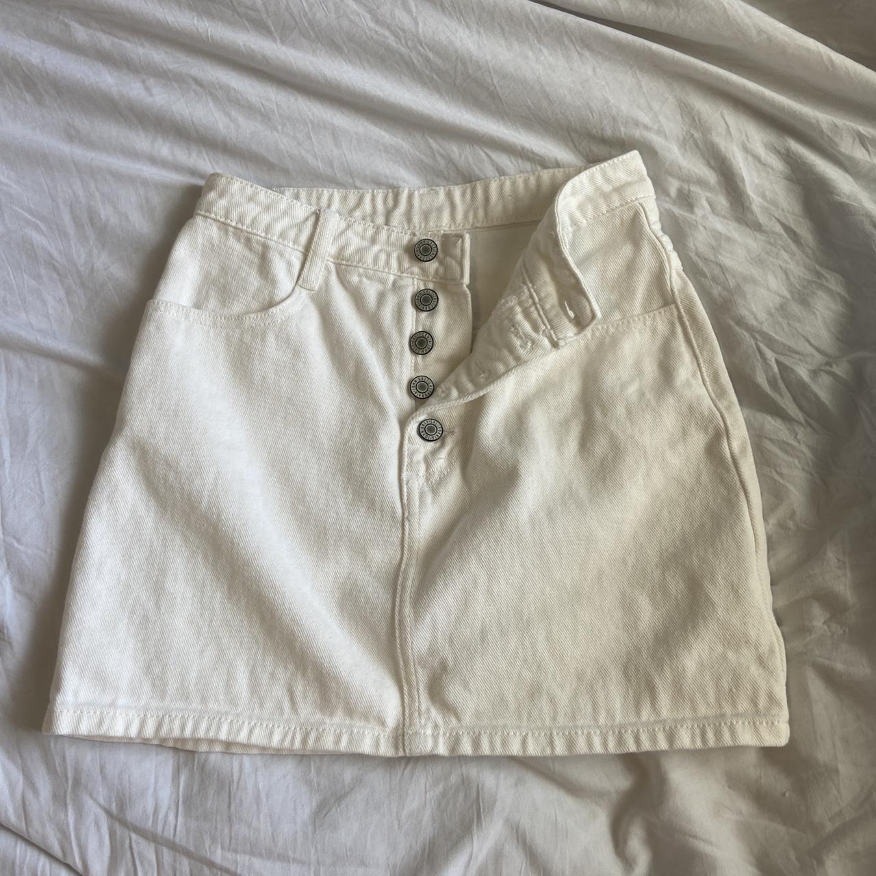 Brandy Melville Women's White Skirt | Depop