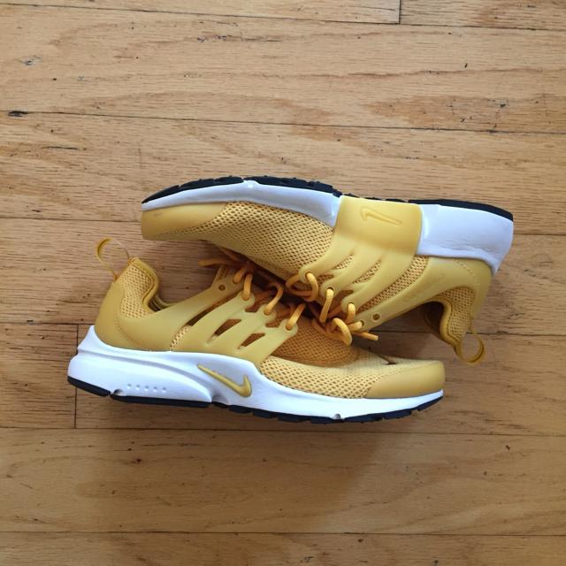 Yellow presto hot sale nike womens