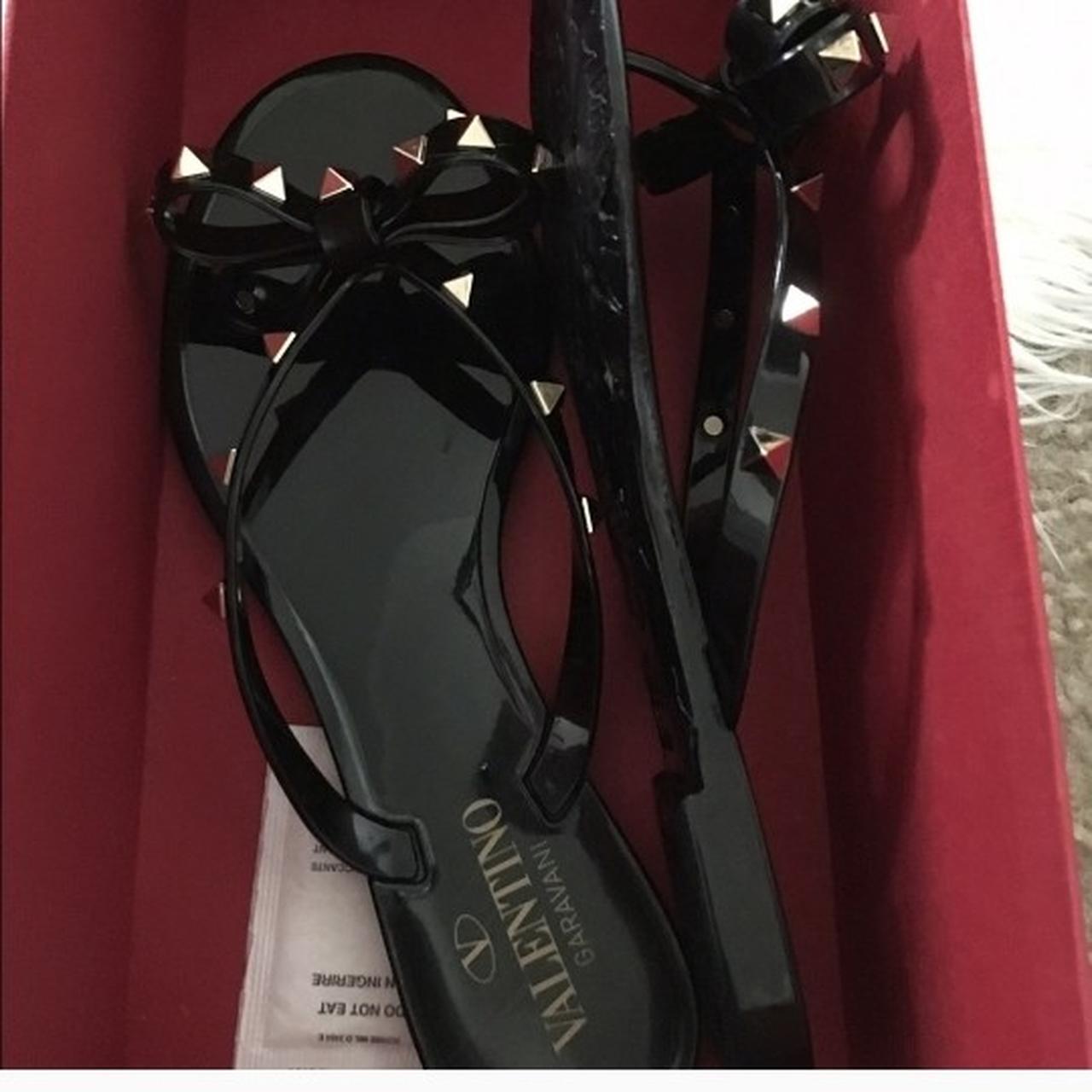 Valentino studded hot sale jelly sandals