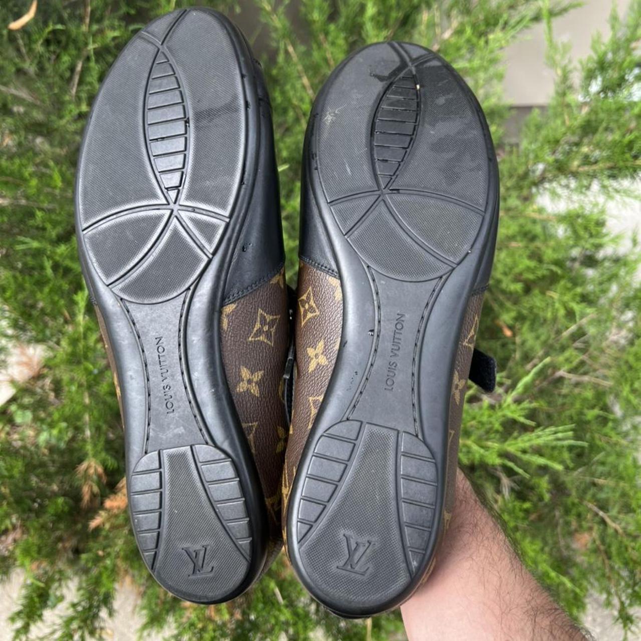 LOUIS VUITTON Shoes 9.5 monogram shoes sneakers - Depop