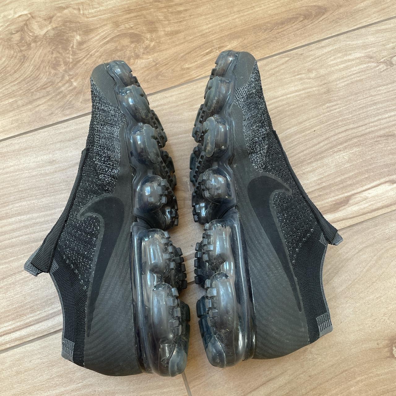 Nike air vapormax se best sale laceless triple black mens