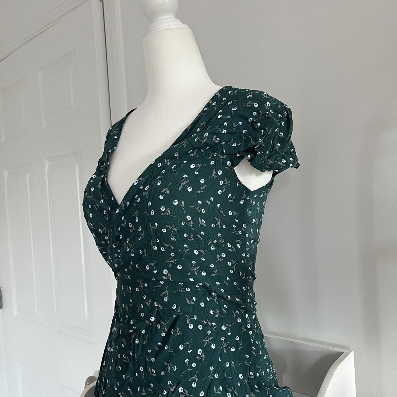Brandy Melville - Brandy Melville green floral Robbie dress on Designer  Wardrobe
