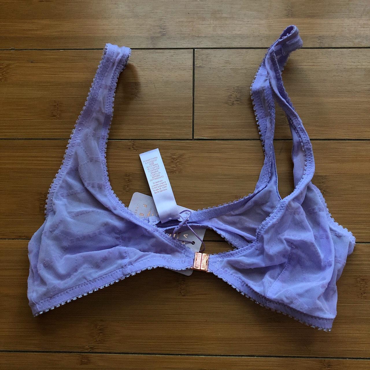 Super sexy Fenty bra. Never worn, doesn’t fit. Moses… - Depop