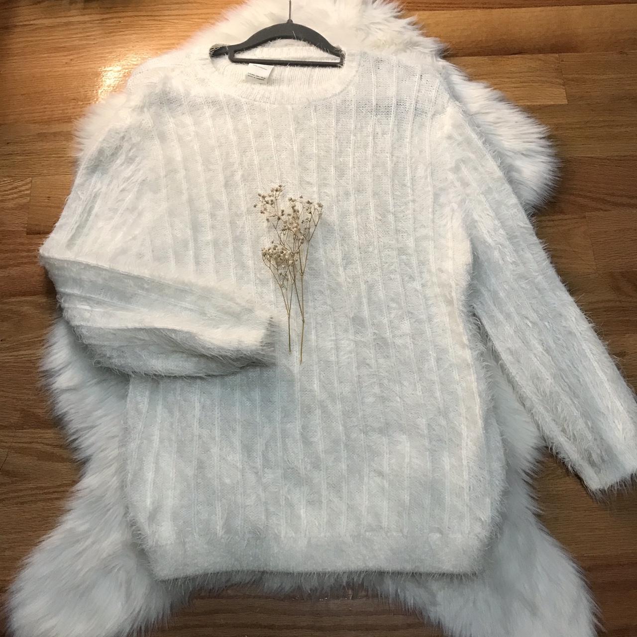 White fluffy outlet jumper zara