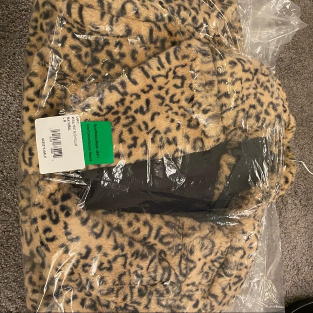 Kendall and hotsell kylie leopard coat