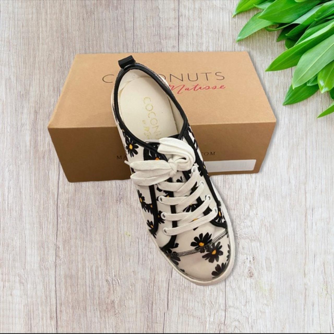 Product Image 2 - Bravo Daisy Sneakers by Matisse

Bloom