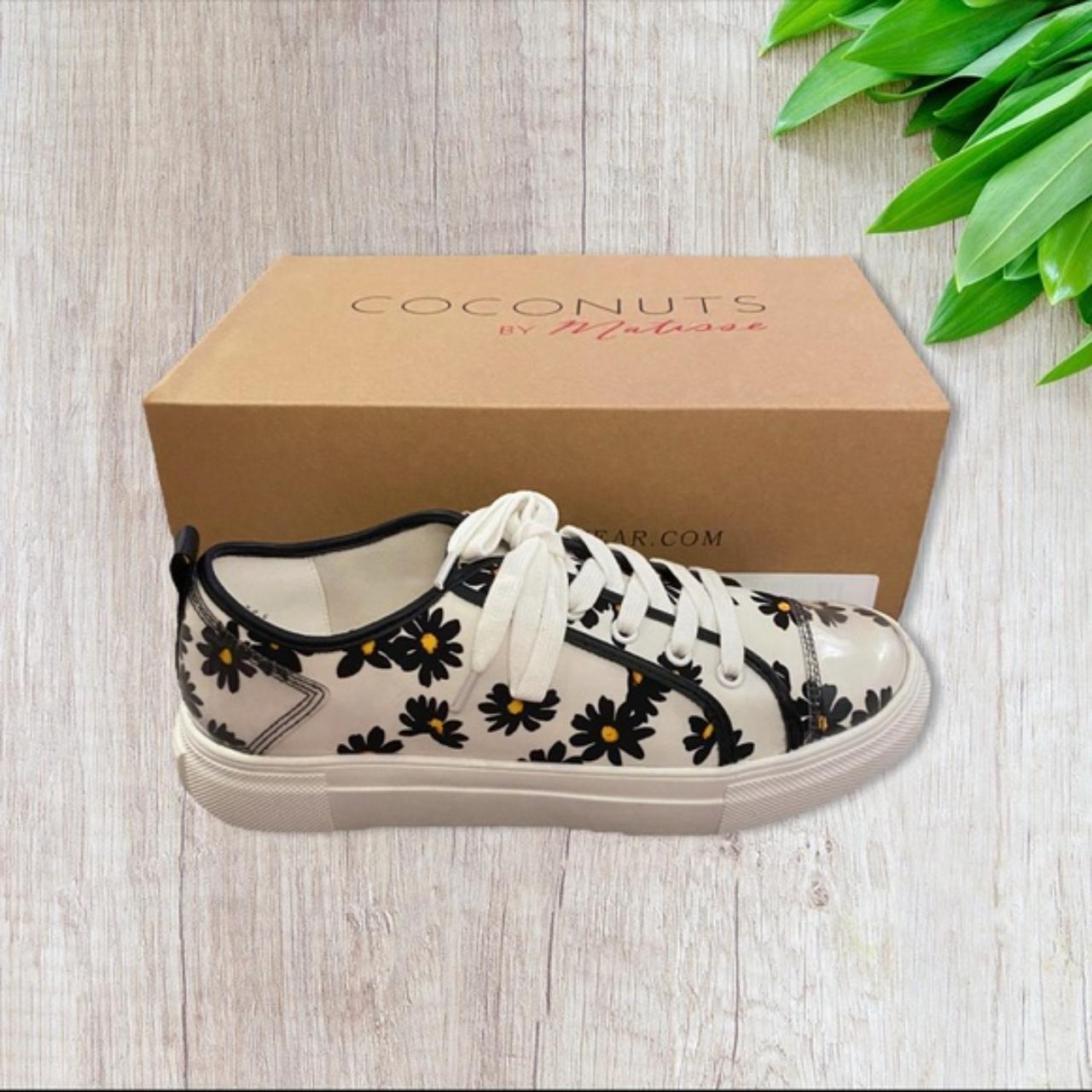 Product Image 1 - Bravo Daisy Sneakers by Matisse

Bloom