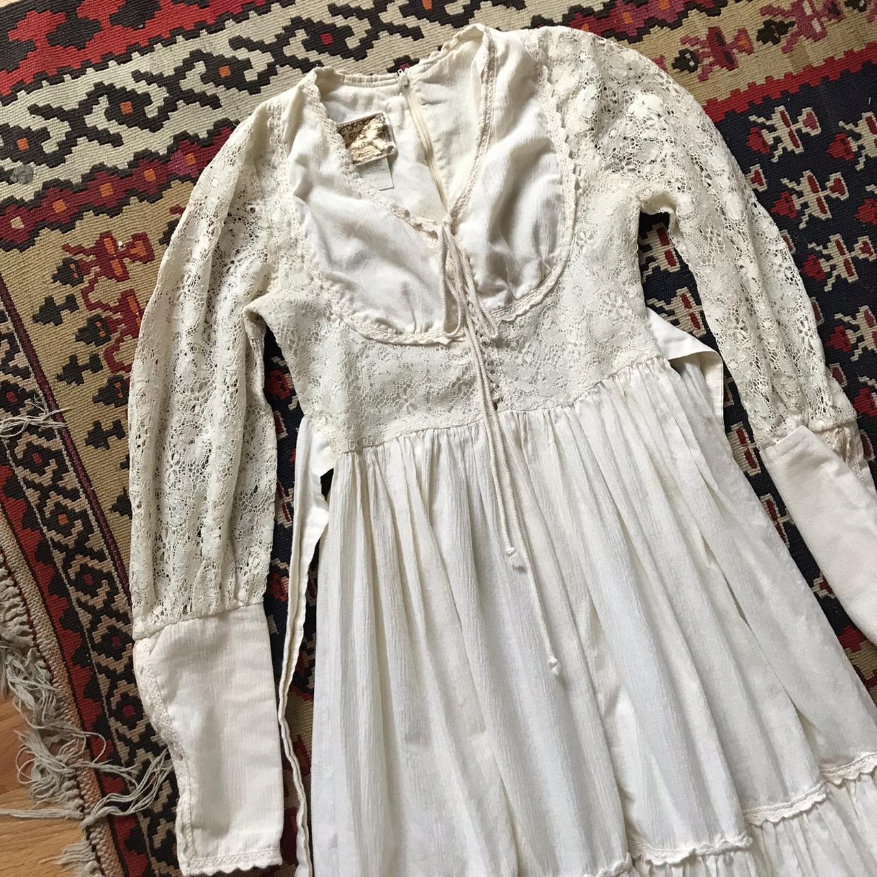 Gorgeous!!! Vintage 70s Gunne Sax dress! Features:... - Depop