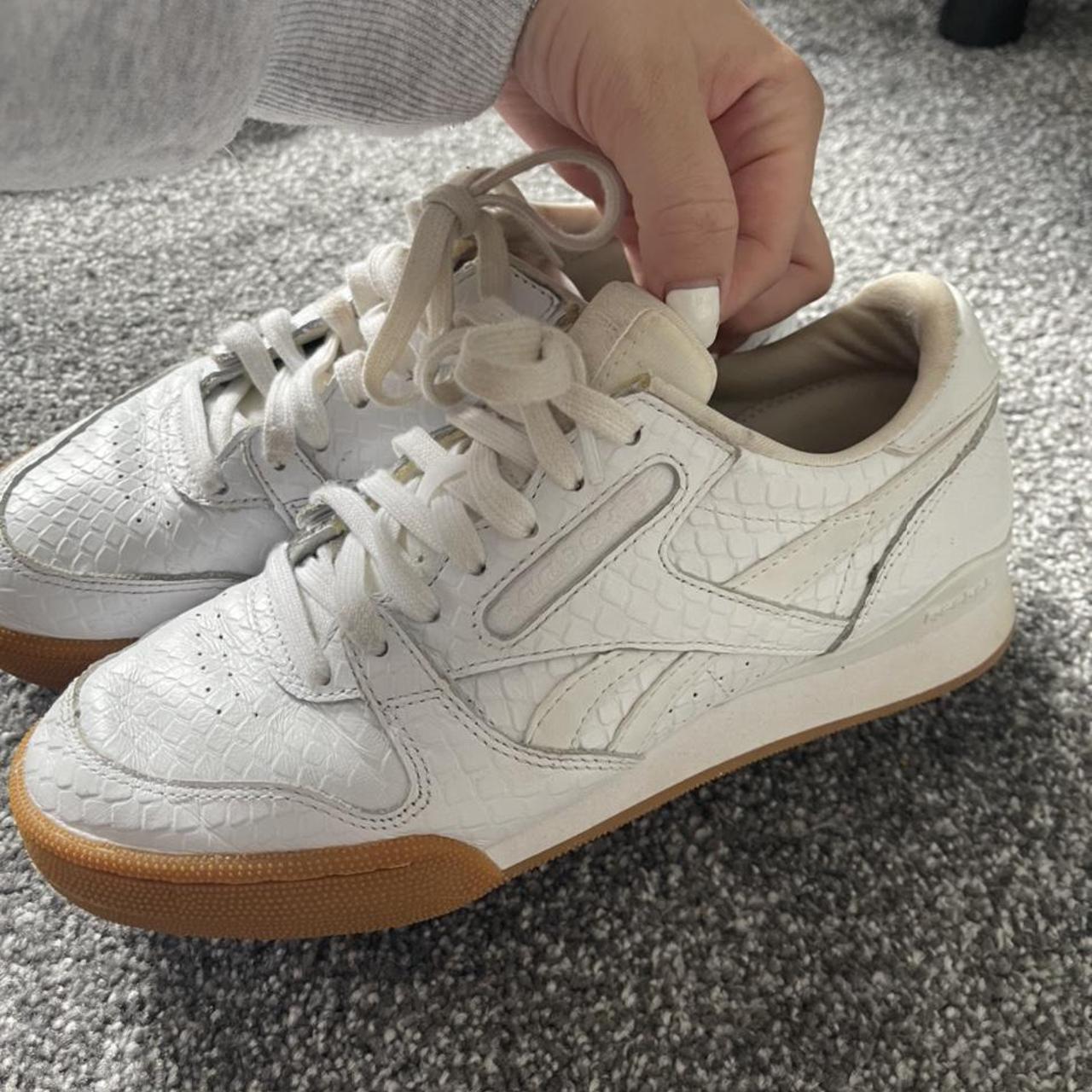 reebok club c gum sole