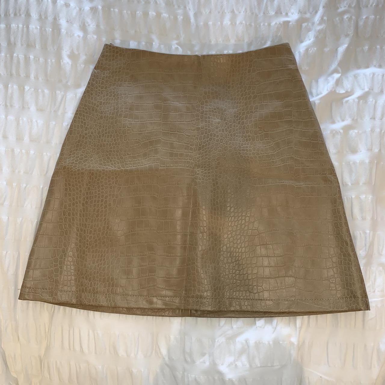 Primark A line skirt, UK size 4 but would also fit a... - Depop