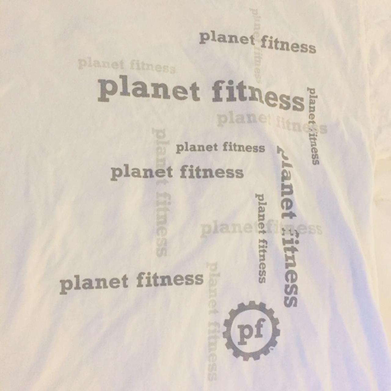 Planet Fitness Members T-Shirt Medium White Pit to - Depop