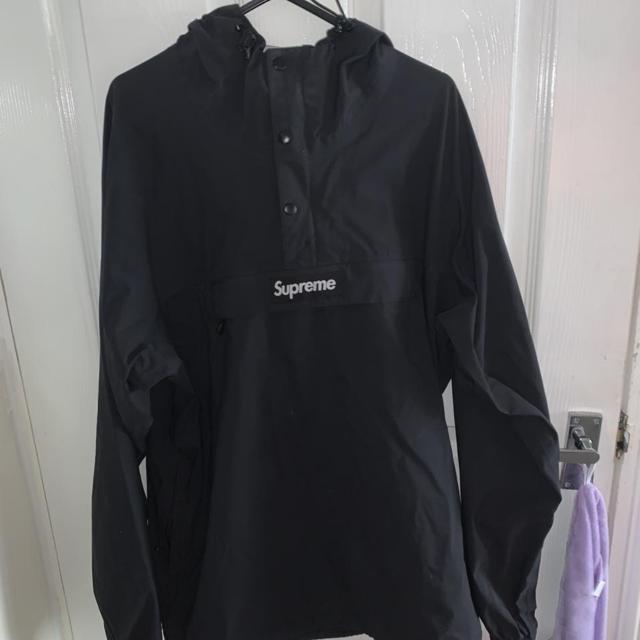 supreme taped seam anorak very good condition