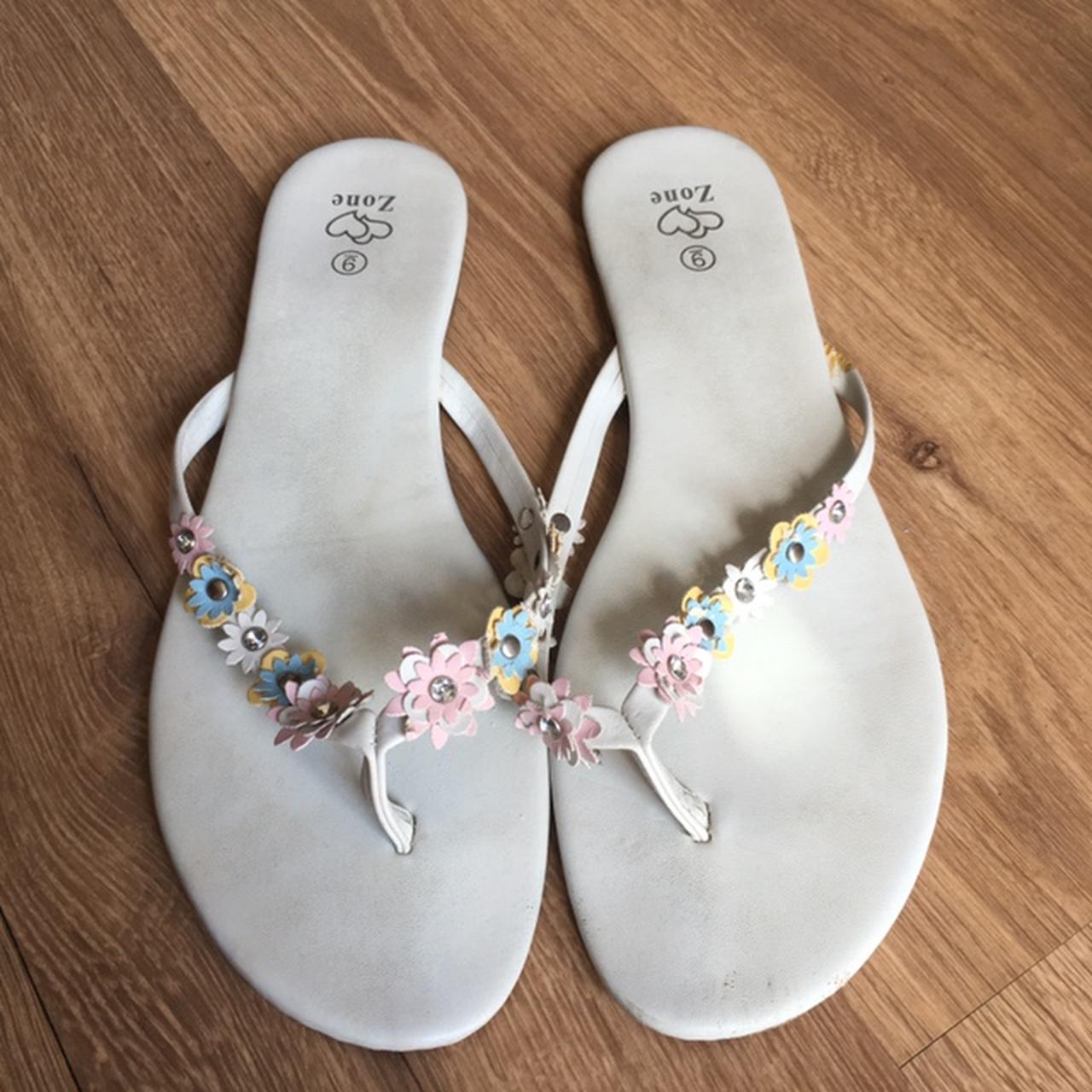 Shoe Zone white flowery flip flops. Size 9 summer Depop