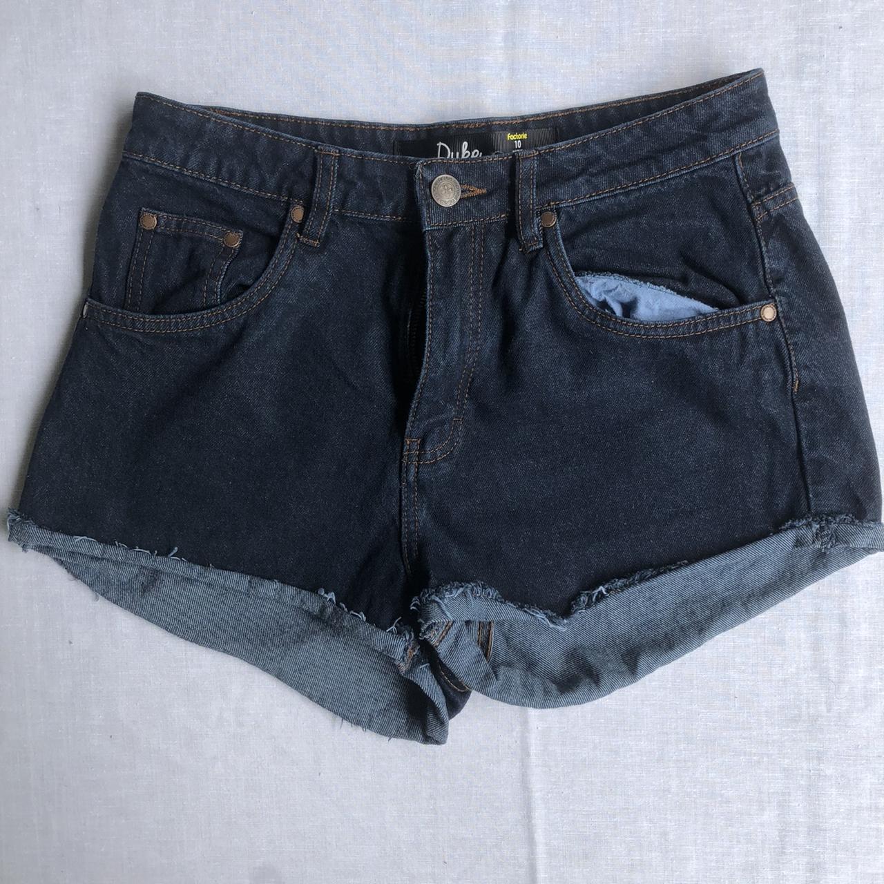Dark Denim Daisy Dukes 🧢🌞 Frayed bottom jean shorts... - Depop
