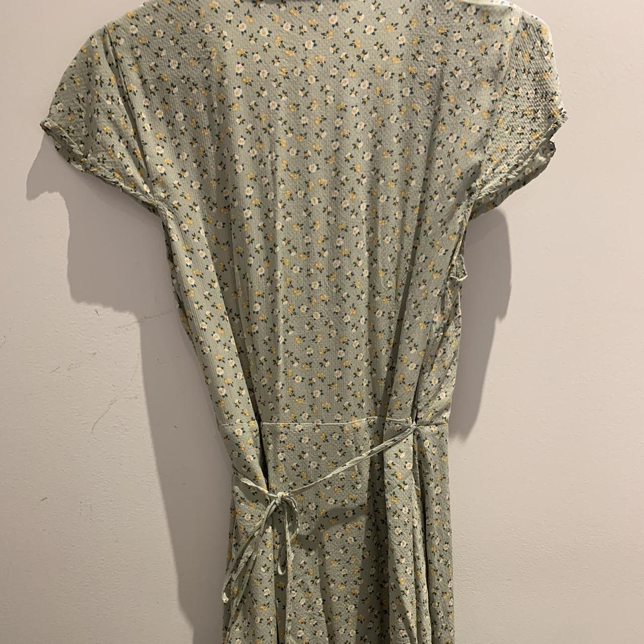 Mint Green Daisy Day Wrap Dress 📏Size... Depop