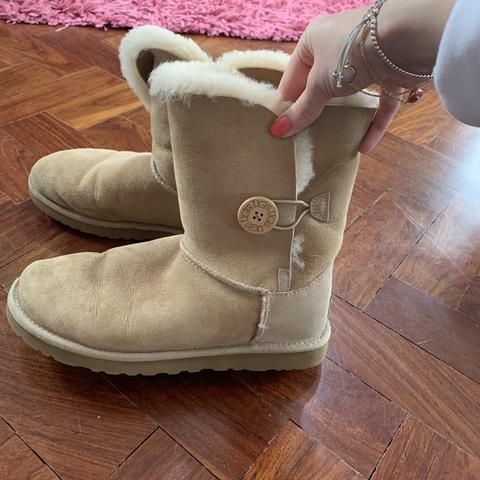 ugg boots beige 39