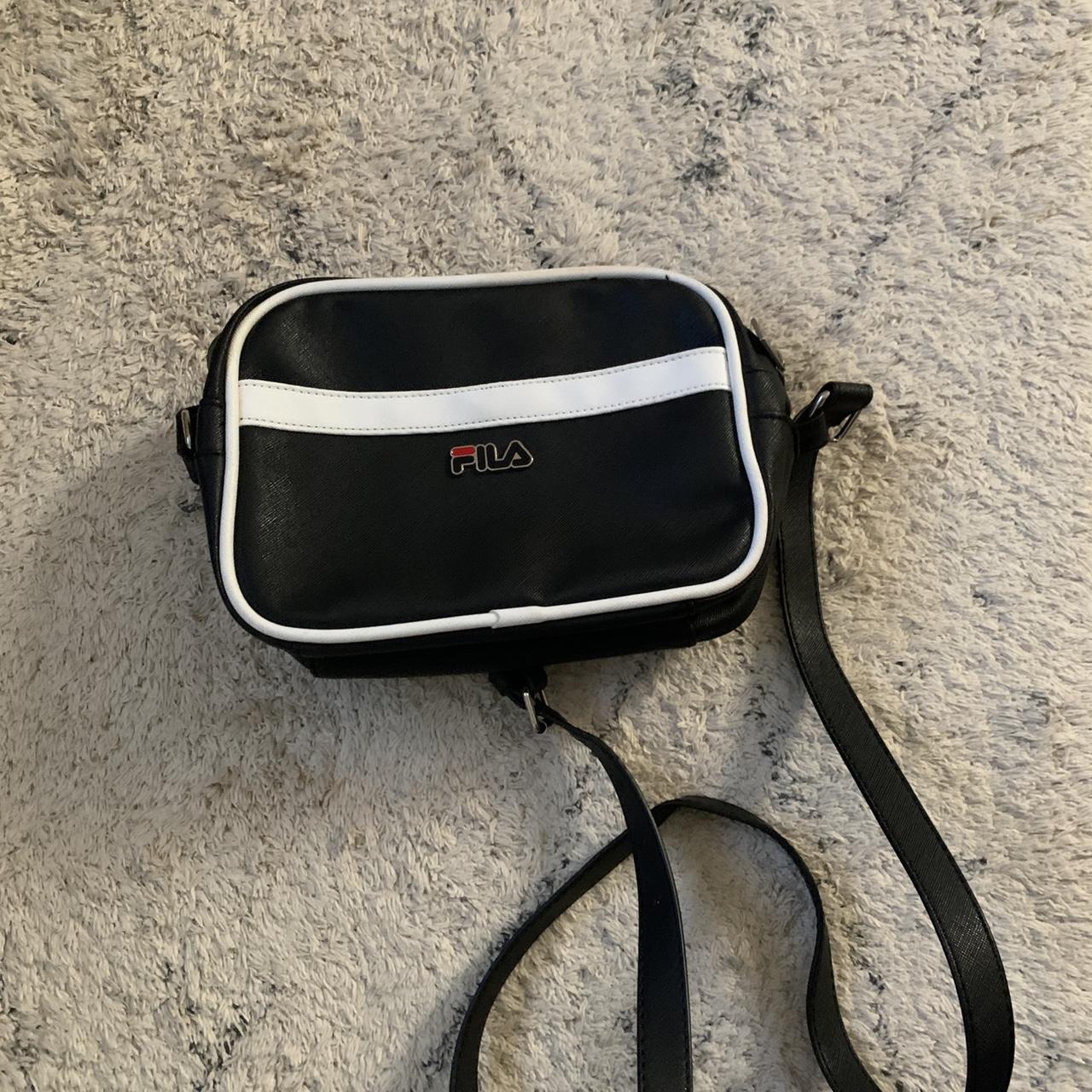 Fila aubree messenger deals bag