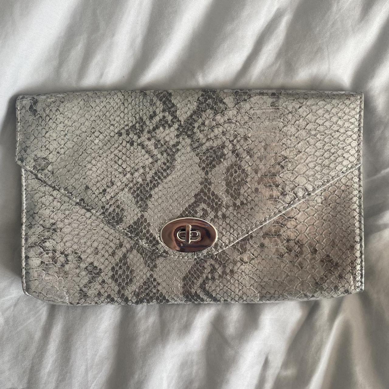 Snakeskin envelope clearance clutch