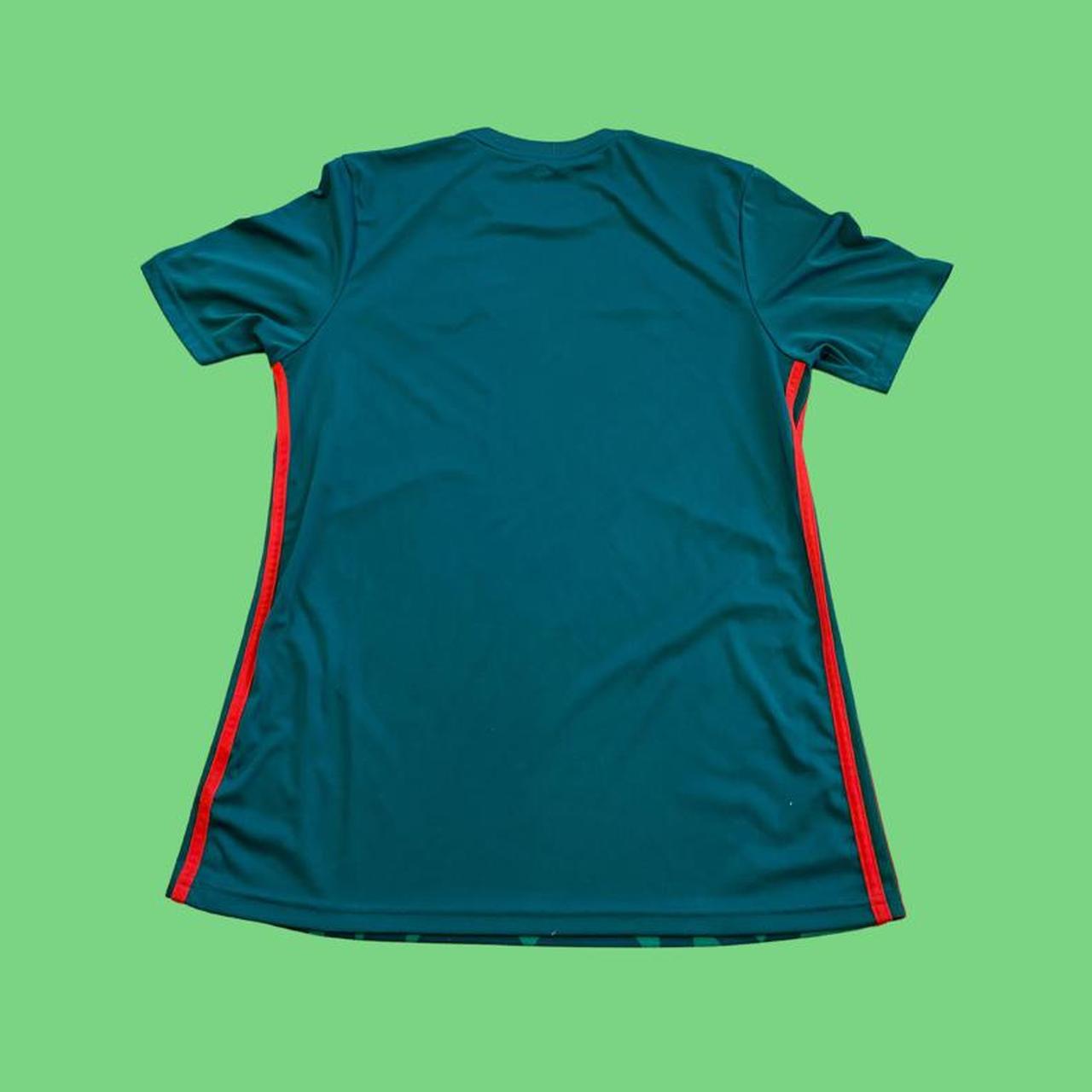 Product Image 2 - Modern Mexico training football shirt