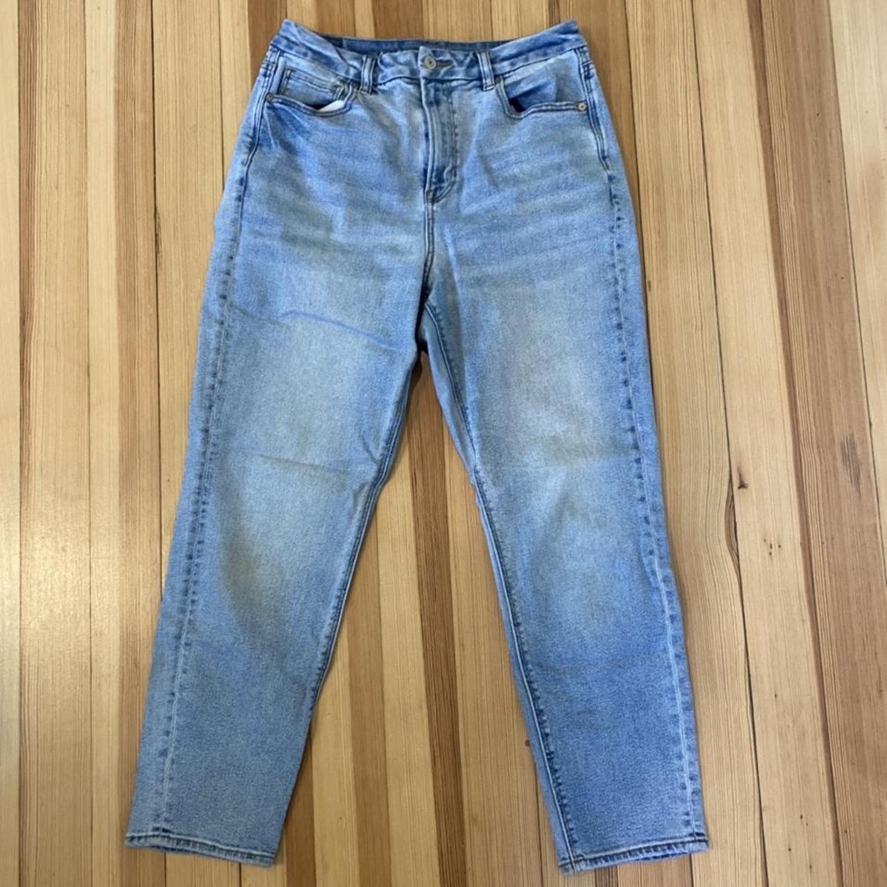 American Eagle curvy mom jeans size 8 regular, light... - Depop