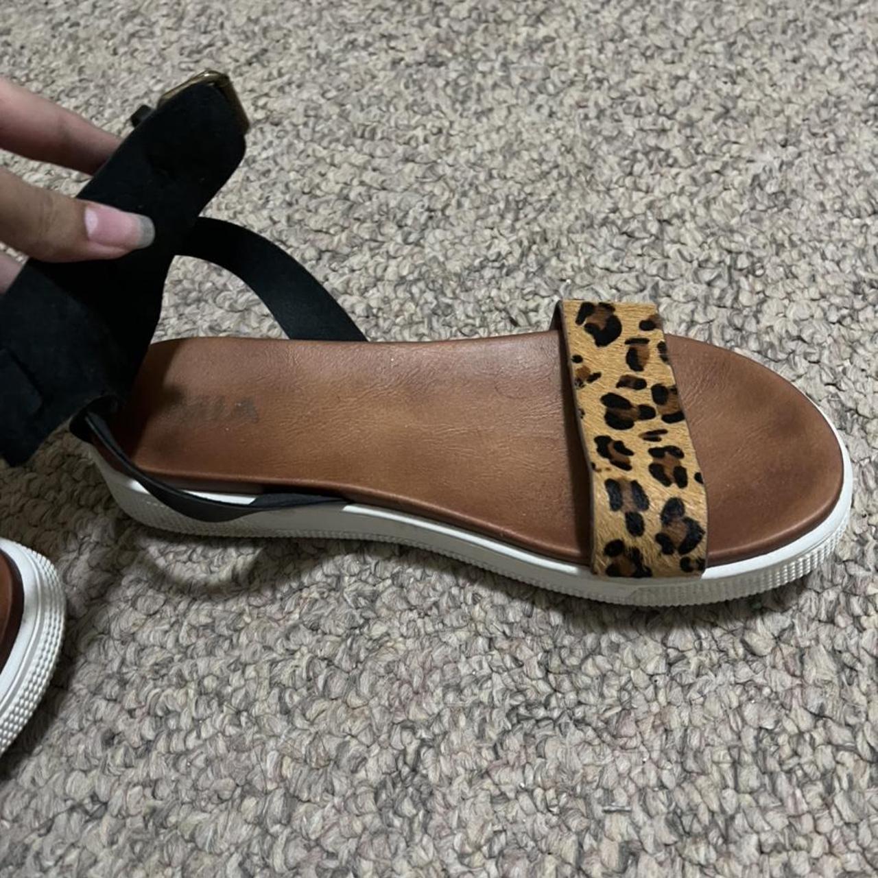 Mia ellen platform sandal on sale leopard