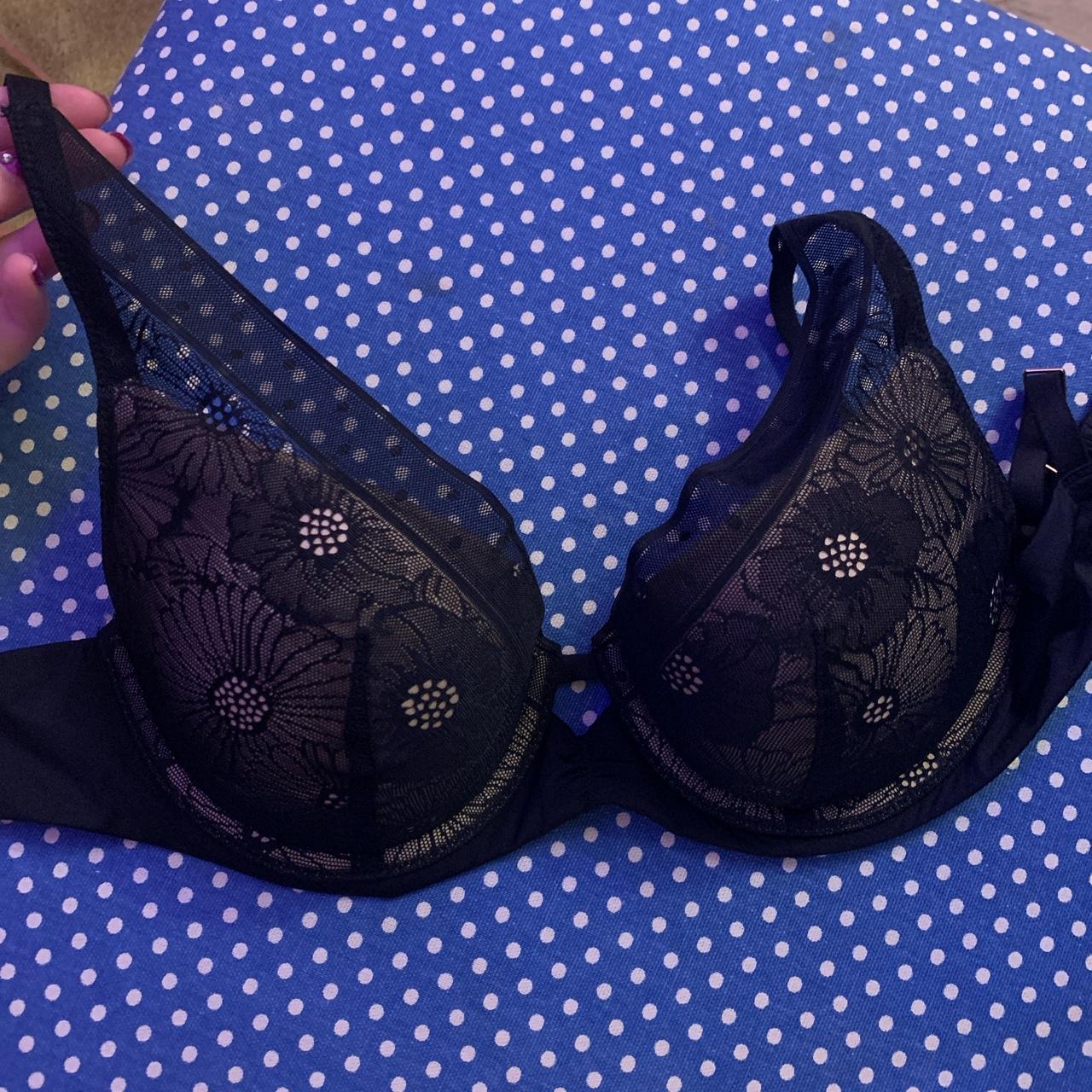 30D in Aerie – What Bra Sizes Look Like