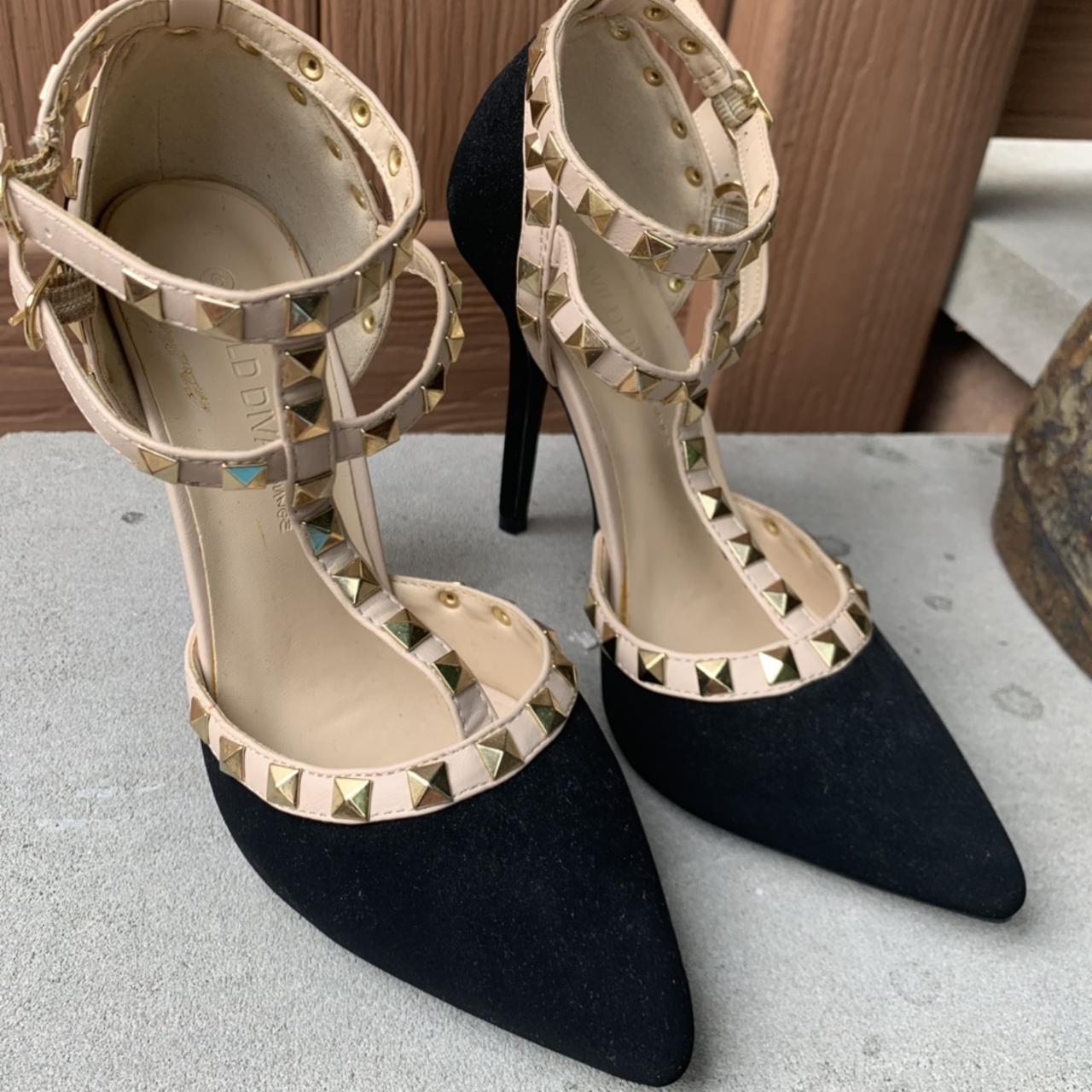 Beautiful black and nude pumps with rock studs!... - Depop