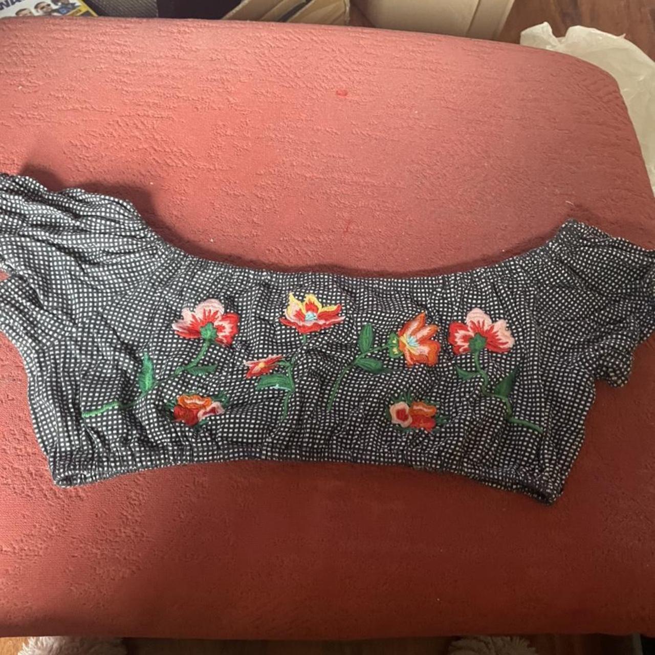 embroidered flower crop top. this is VERY cropped... - Depop
