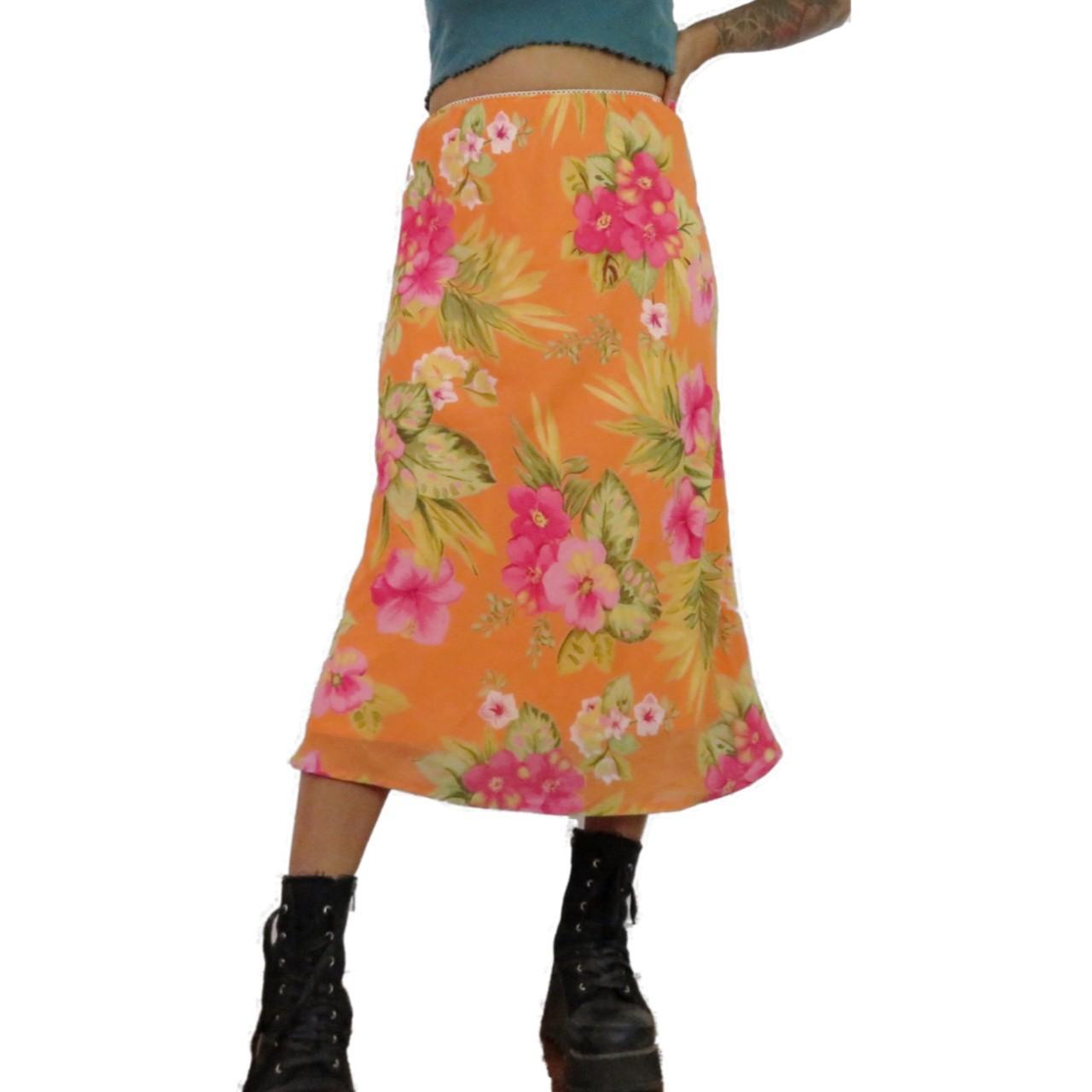 Vintage 90s orange floral skirt by Pierre Cardin 💐.... Depop