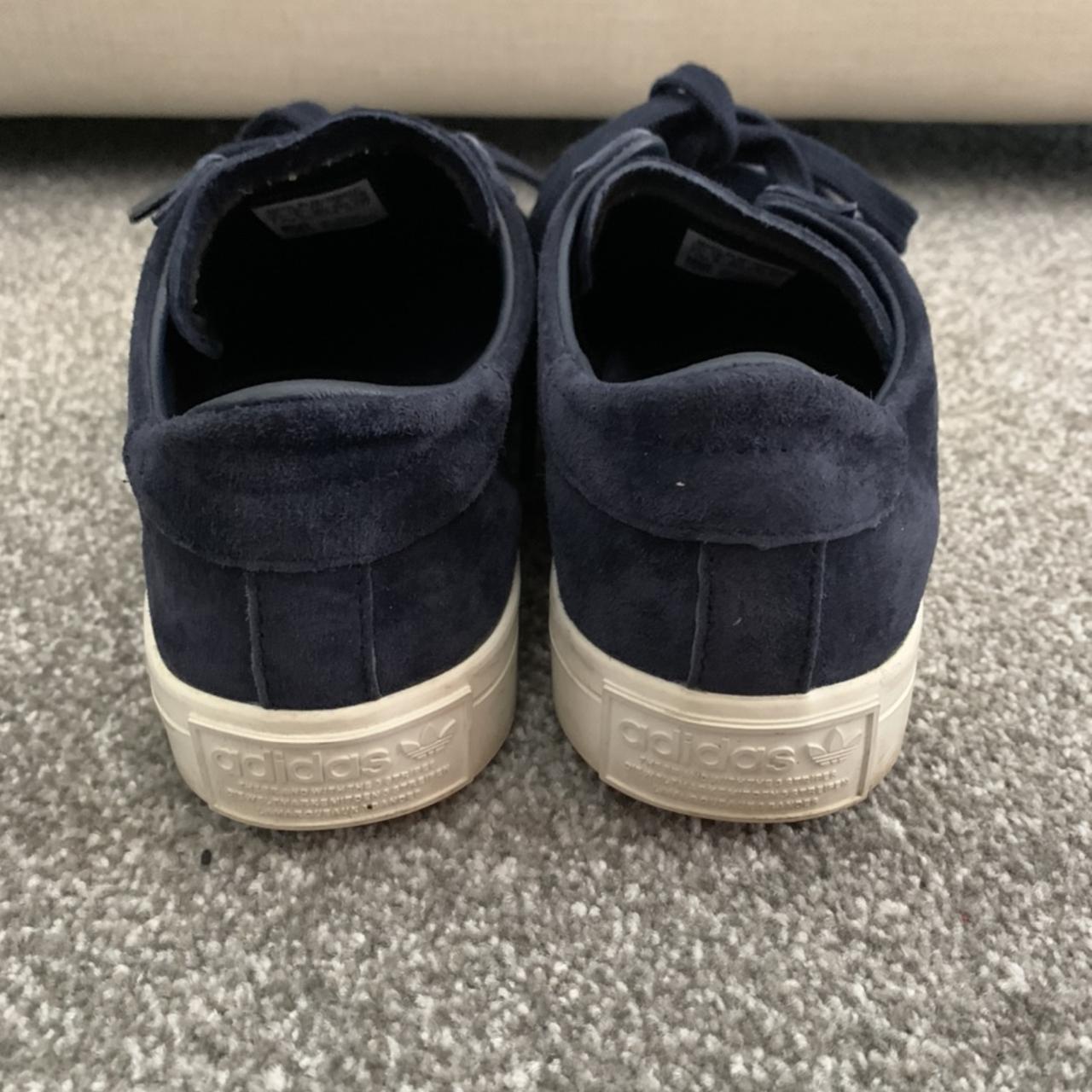 Adidas court vantage aritzia best sale