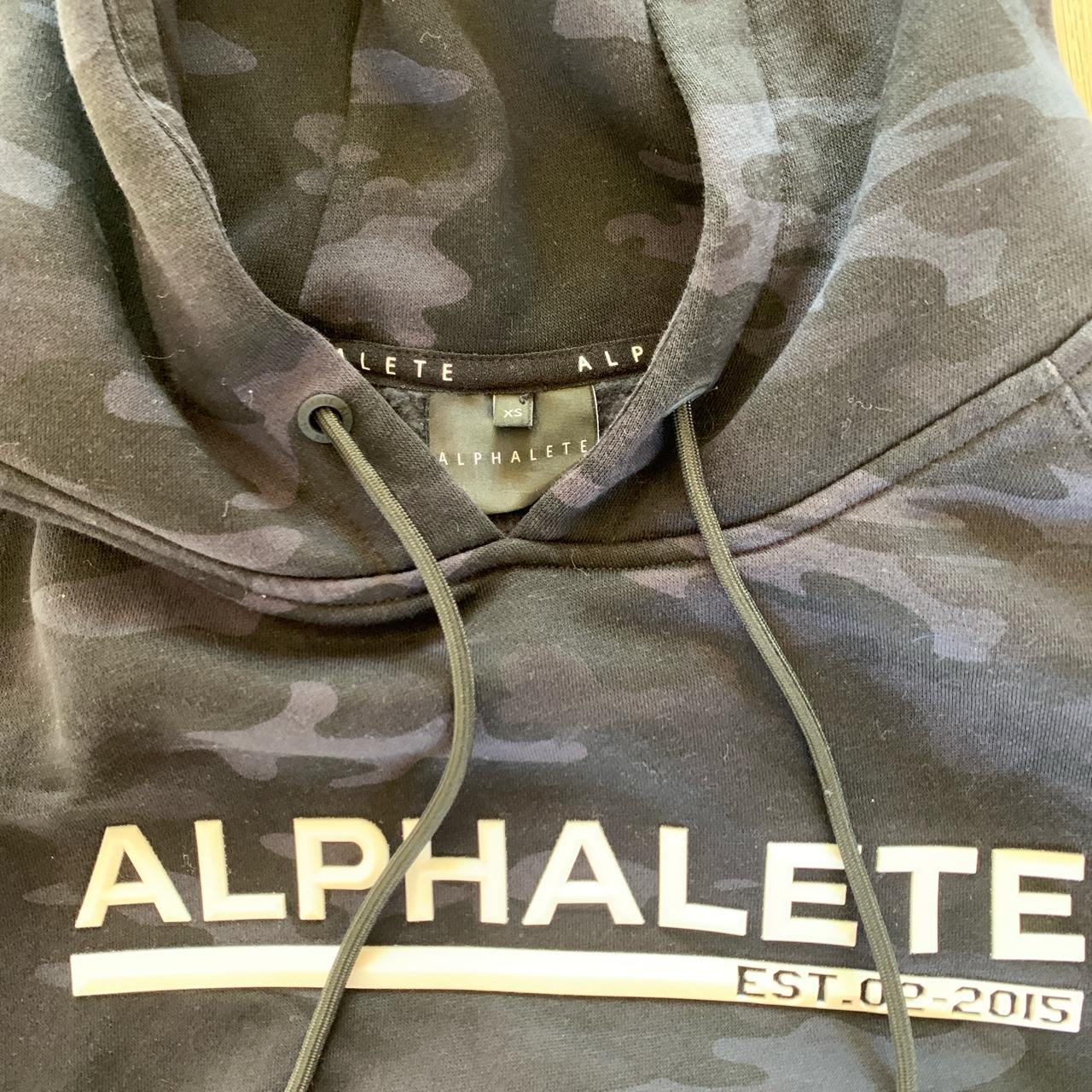 Alphalete cropped camo hoodie in amazing Depop
