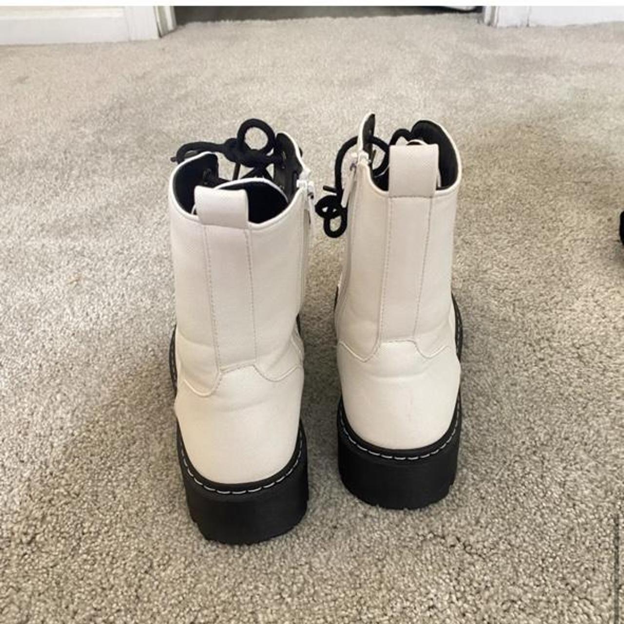 Forever 21 Women's White Boots | Depop