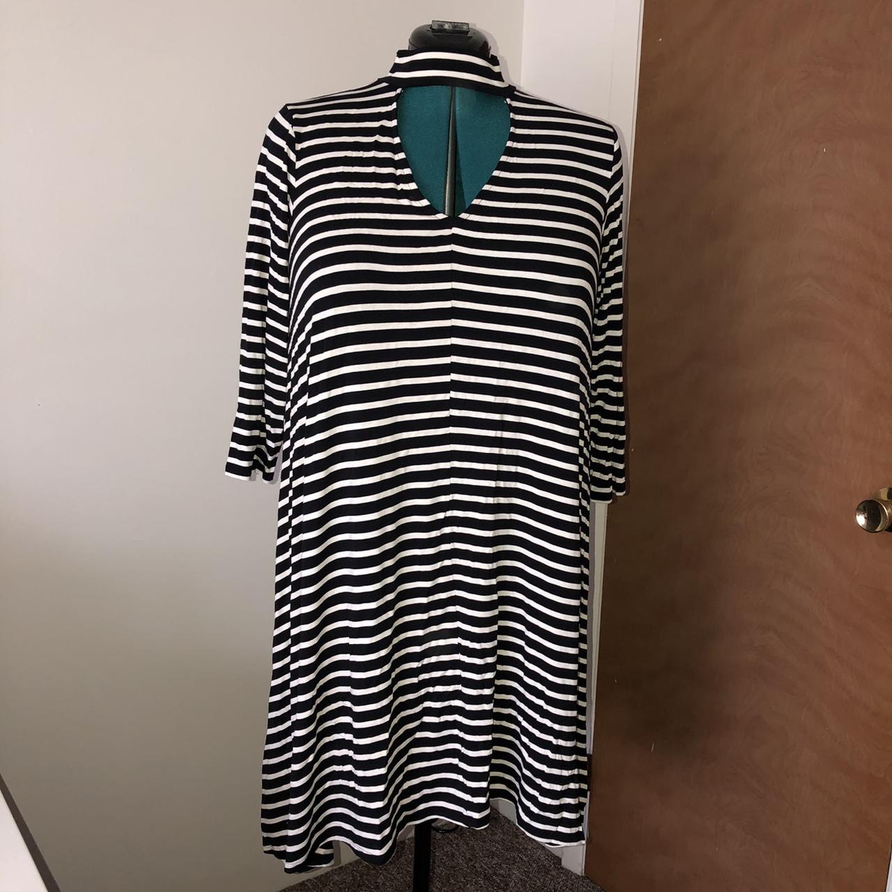 JCPenney Women's Black and White Dress | Depop