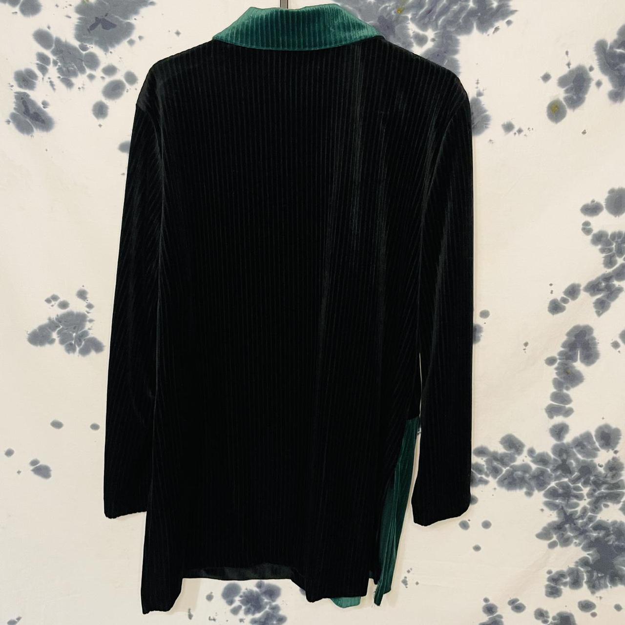 Women's Black and Green (2)