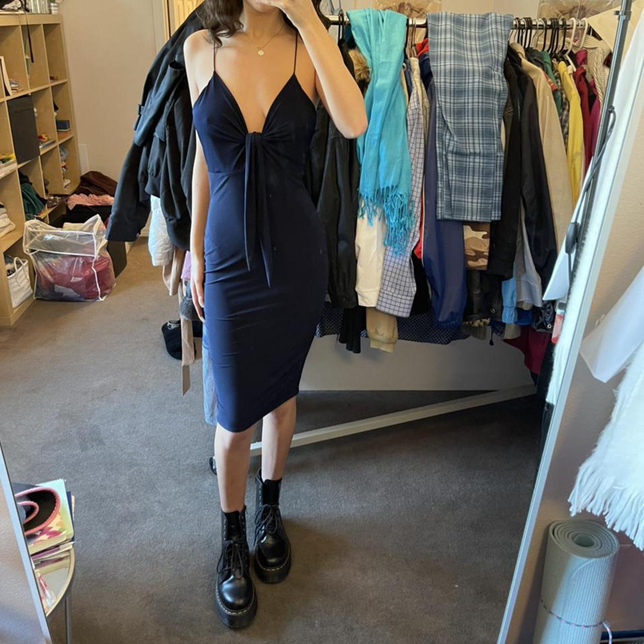 Product Image 3 - Stunning navy blue dress midi