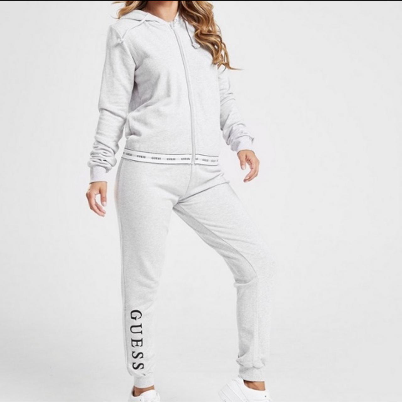 Comprar online chandal GUESS mujer