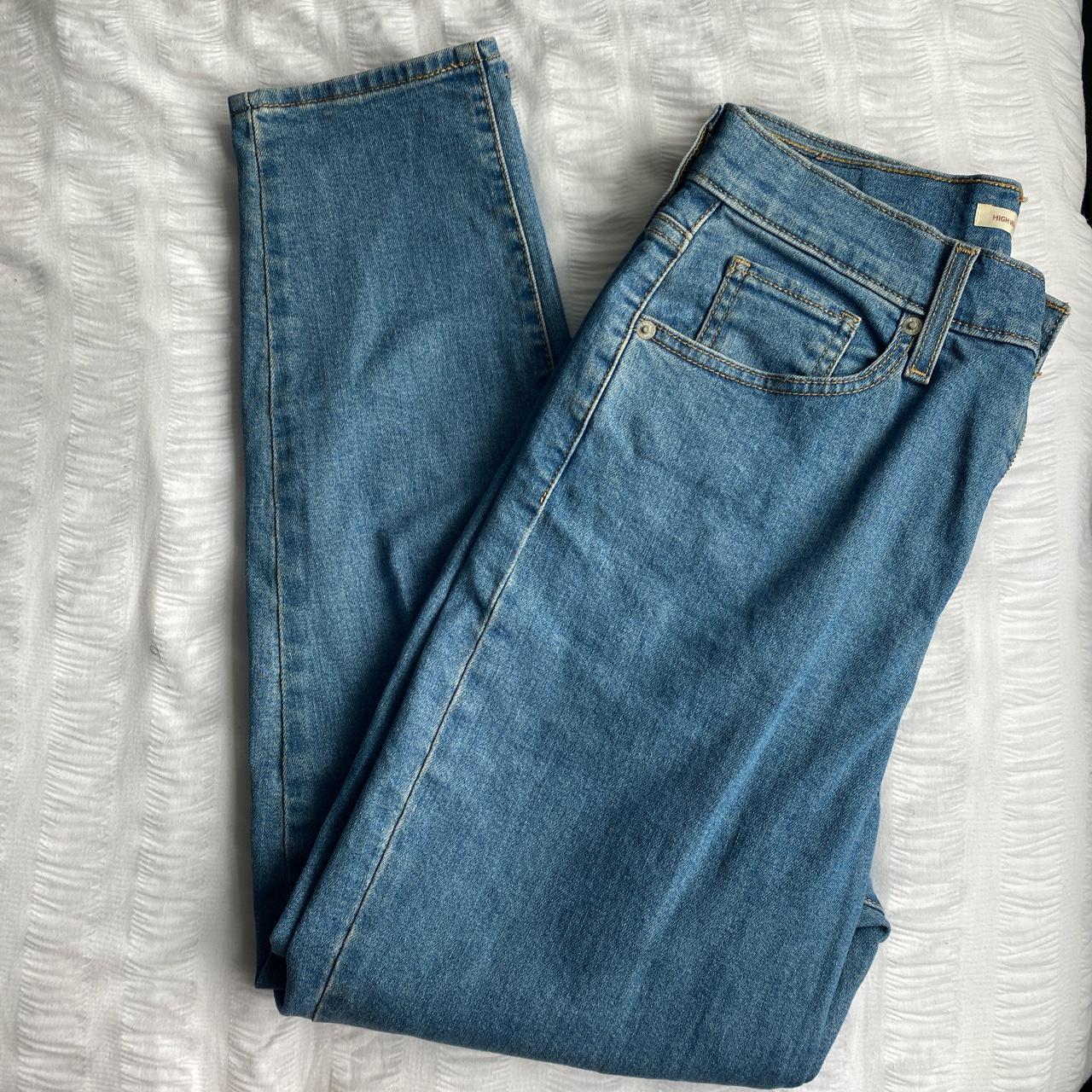 Levi's Women's Blue Jeans | Depop