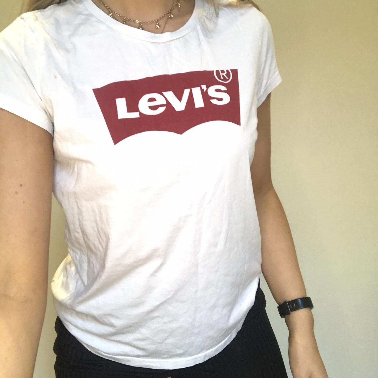 ORIGINAL LEVIS T SHIRT. RED AND WHITE T SHIRT