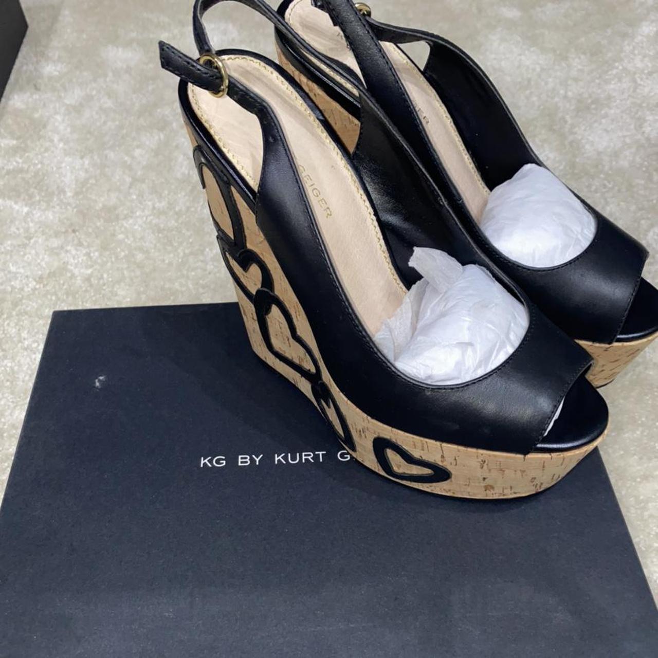 beige birkenstock clogs