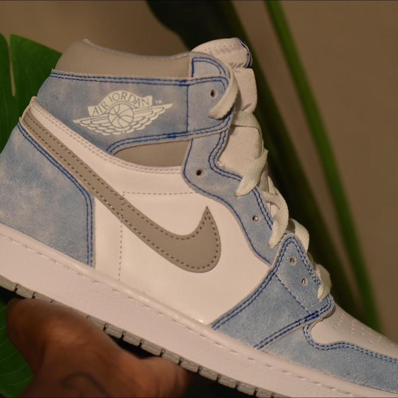 mens white and blue jordans